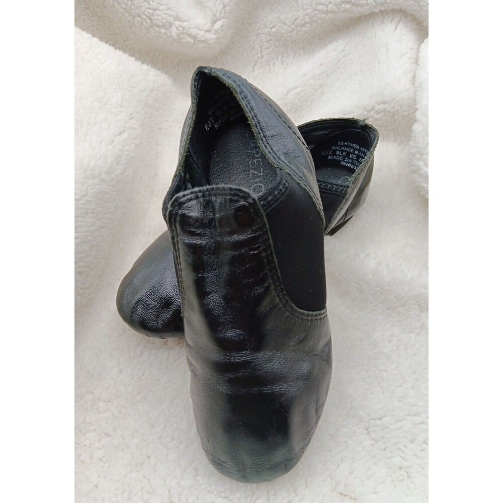 Capezio‎ E Series Slip on Jazz ShoesRun Very Small Fits Lil Kids Size 3.5